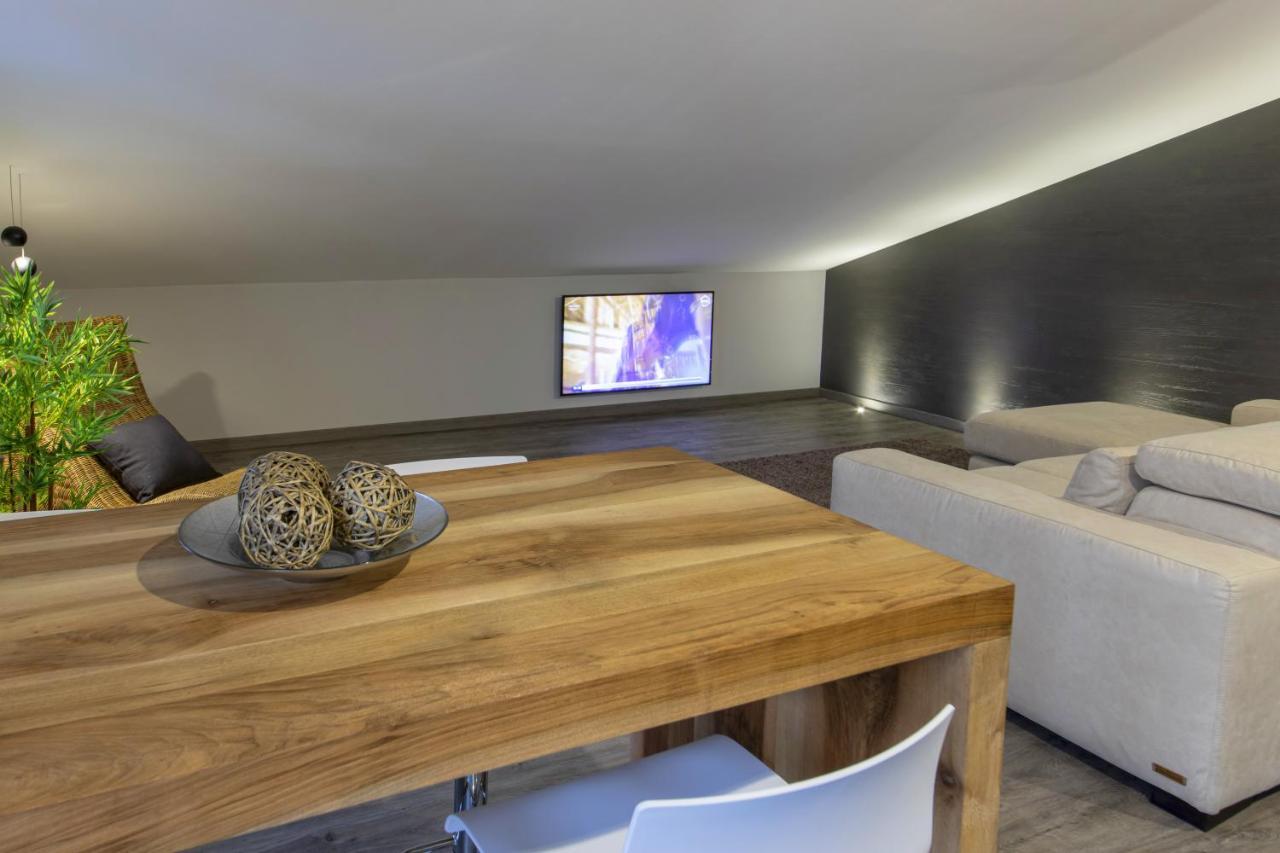 Panoramic Penthouse In The Historical Center Apartment โดโมดอสโซลา ภายนอก รูปภาพ